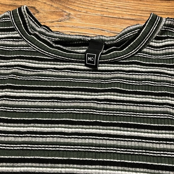 tee - Picture 3 of 3